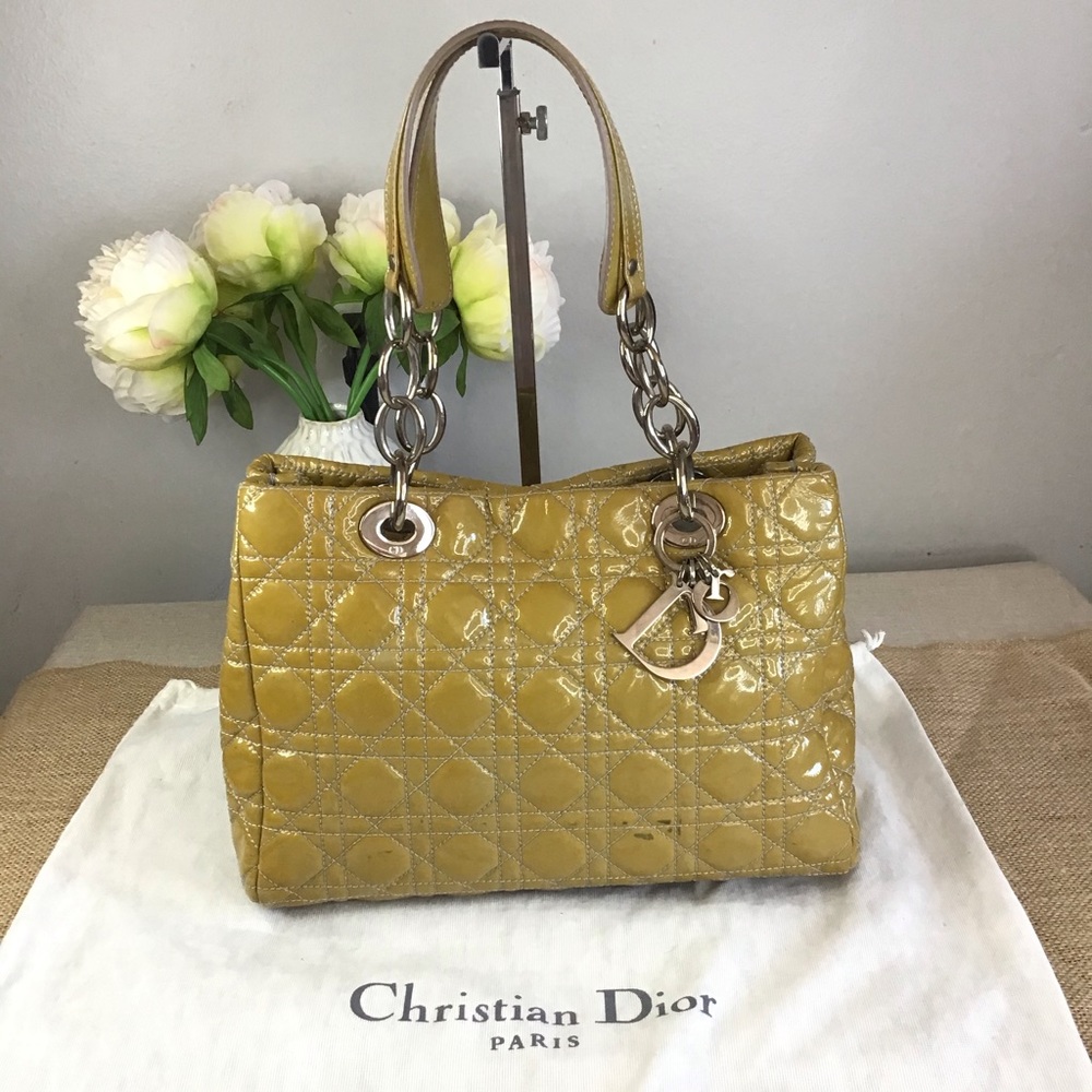 🛍Authentic DIOR  Cannage Patent Leather Lady Dior